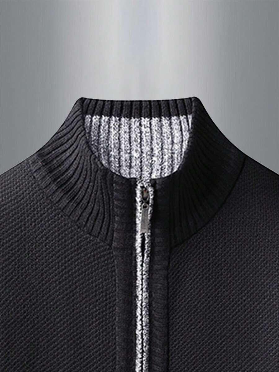 czarny sweter zamek