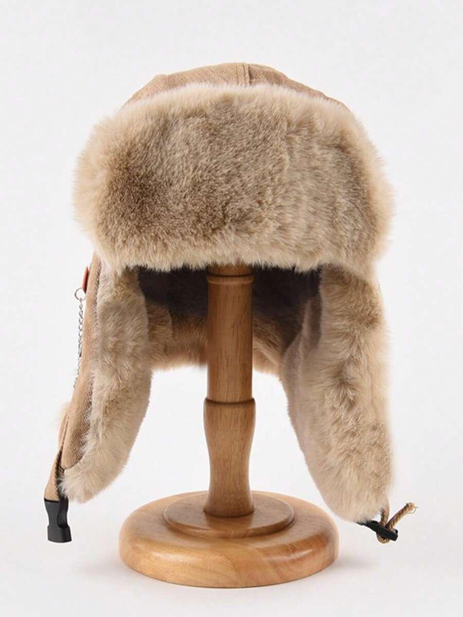 brązowa czapka uszatka