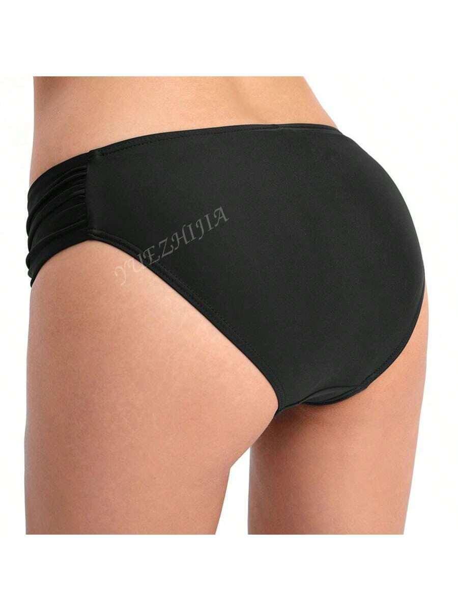 czarny dół od bikini