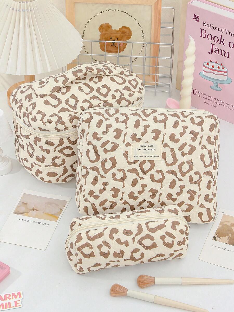 KOSMETYCZKA ZAMEK ANIMAL PRINT