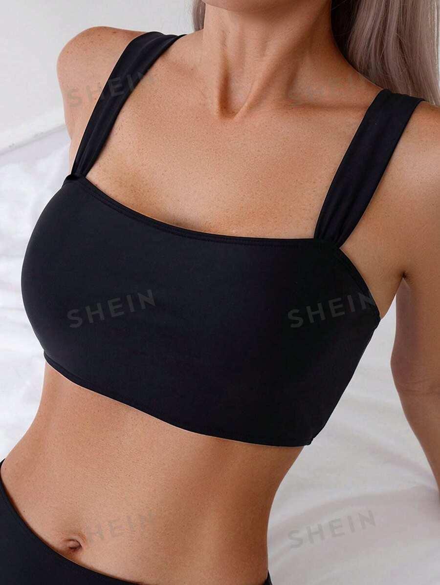 czarny gładki top od bikini 