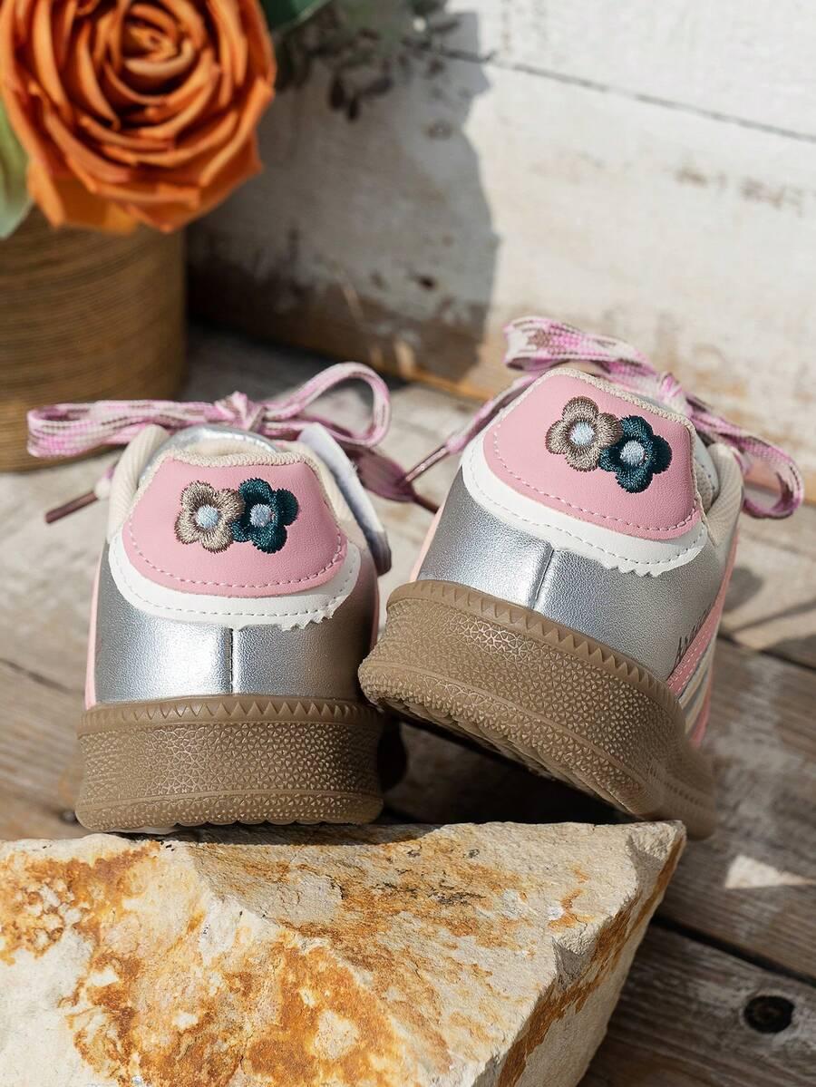 BUTY SPORTOWE SZNUROWANE 