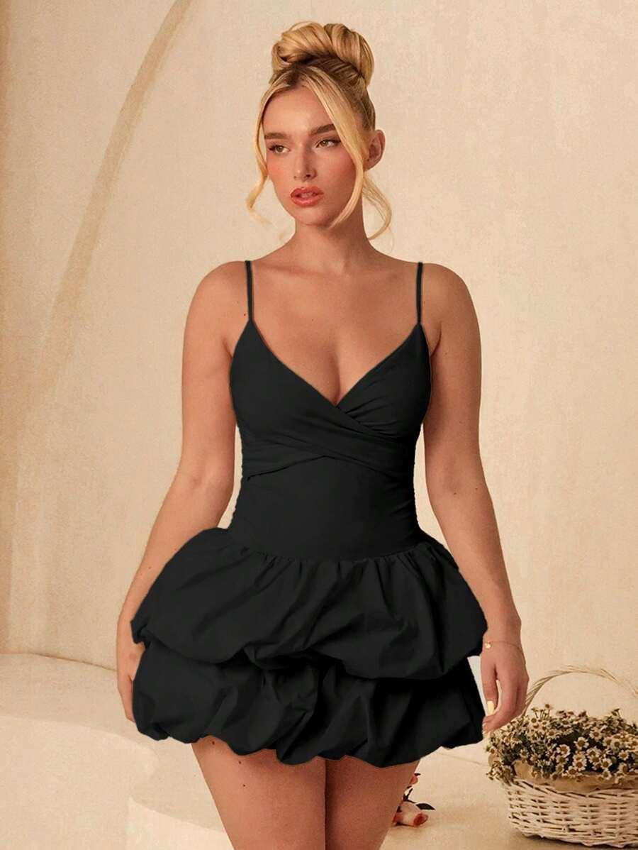 CZARNA MINI SUKIENKA