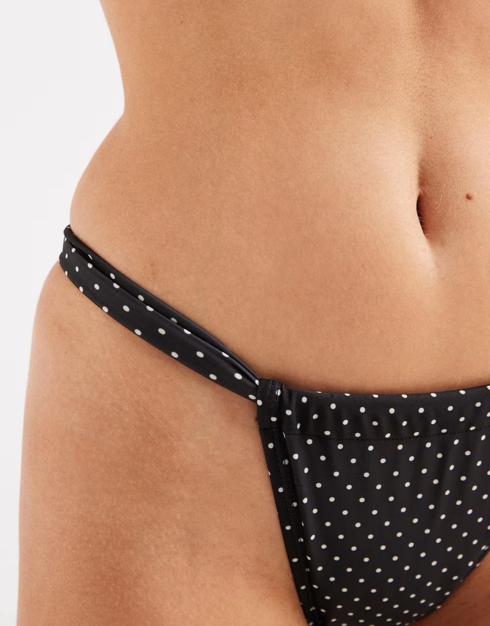 CZARNY DÓŁ OD BIKINI TANGA W GROSZKI