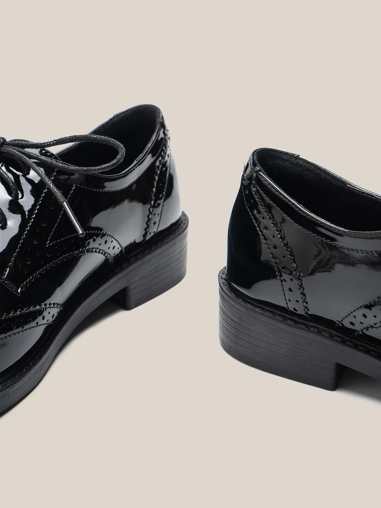 czarne buty oksfordy