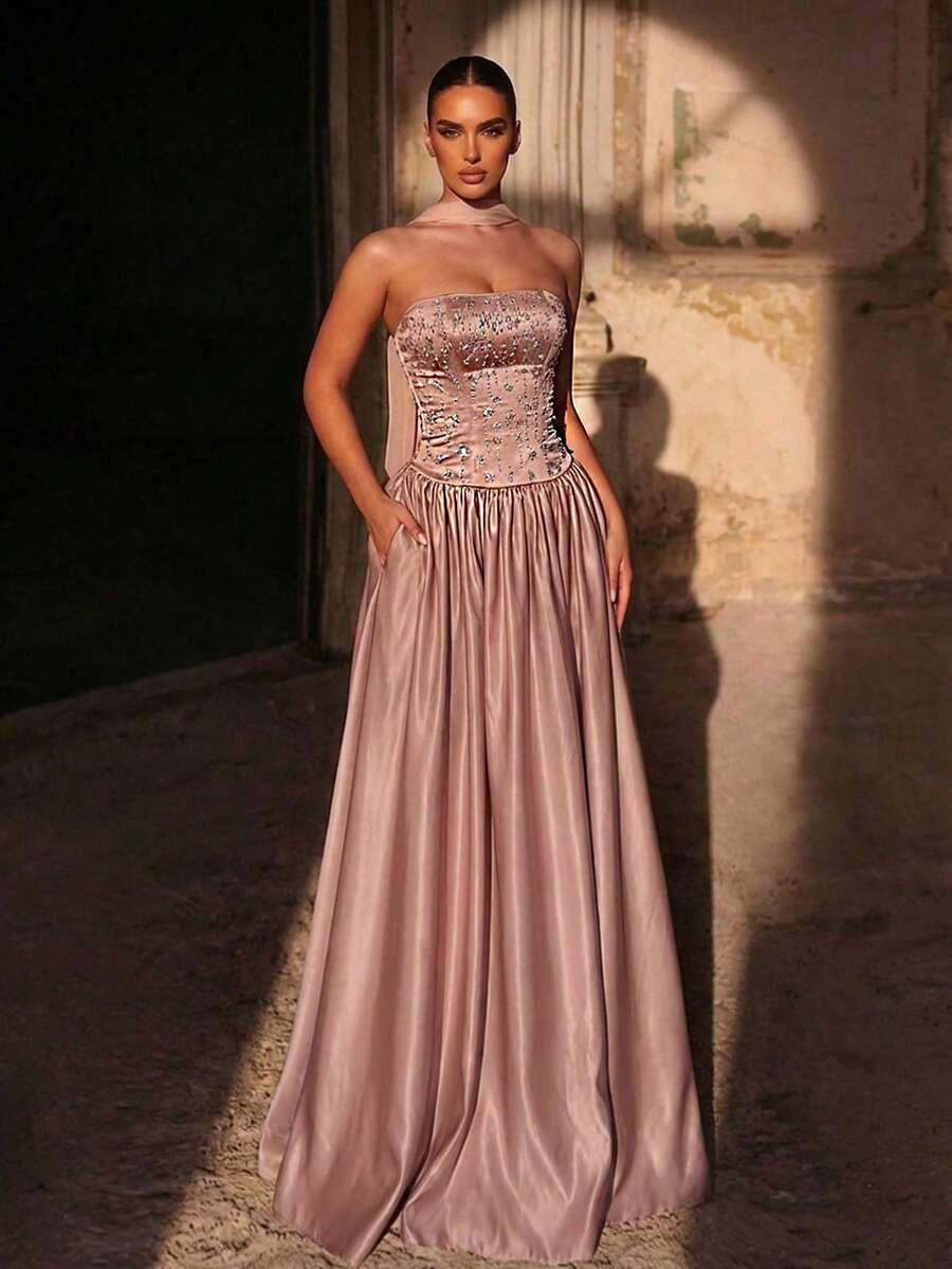 maxi sukienka zdobienie 