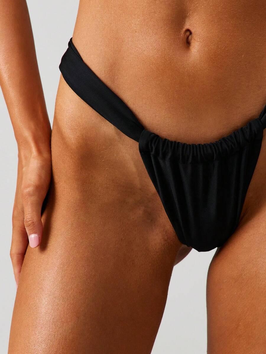 czarny dół od bikini