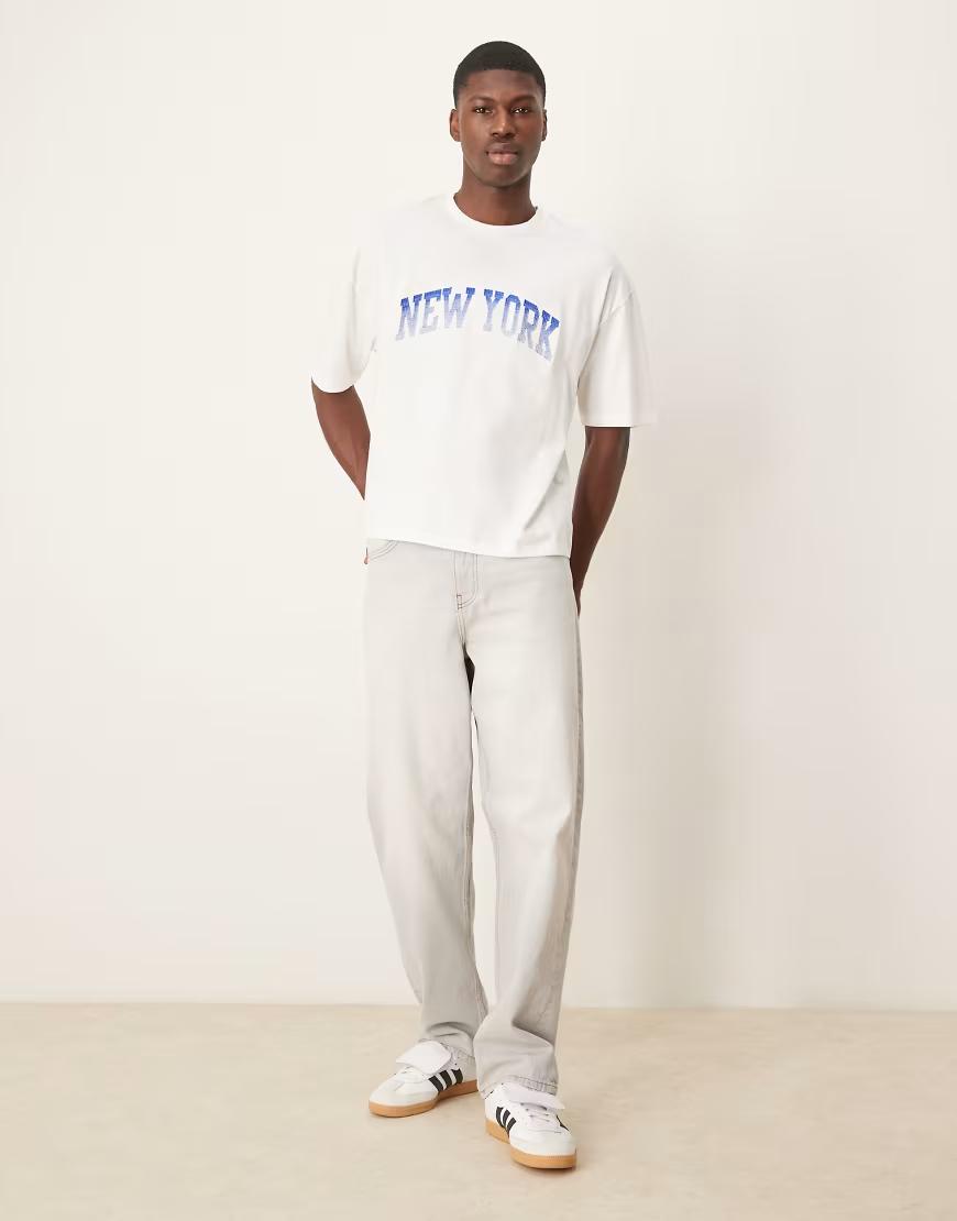 biały t-shirt nadruk napisy