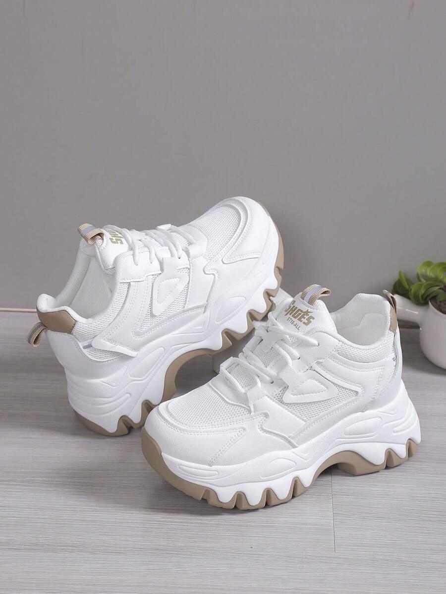 sznurowane buty sportowe 
