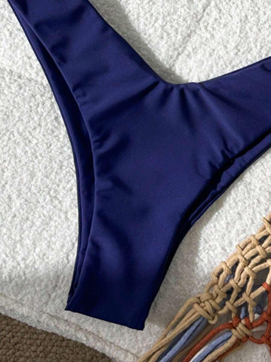 granatowy dół od bikini
