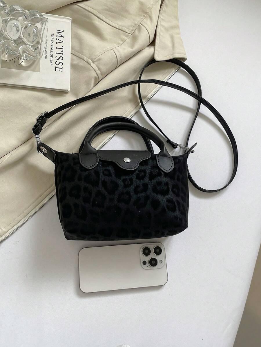 czarna torebka animal print
