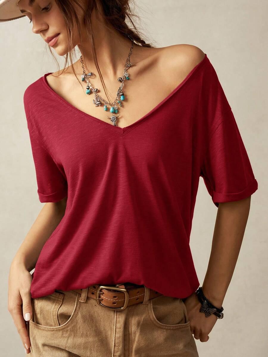 czerwony t-shirt v-neck