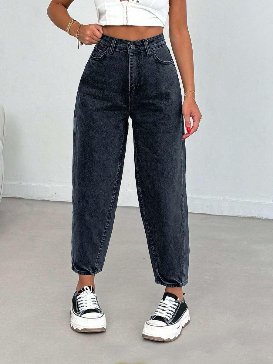 czarne spodnie jeans