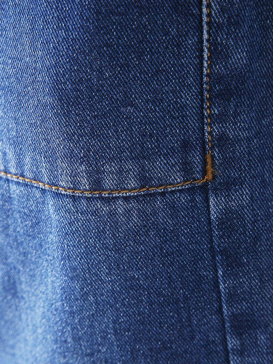 niebieskie spodnie jeans 