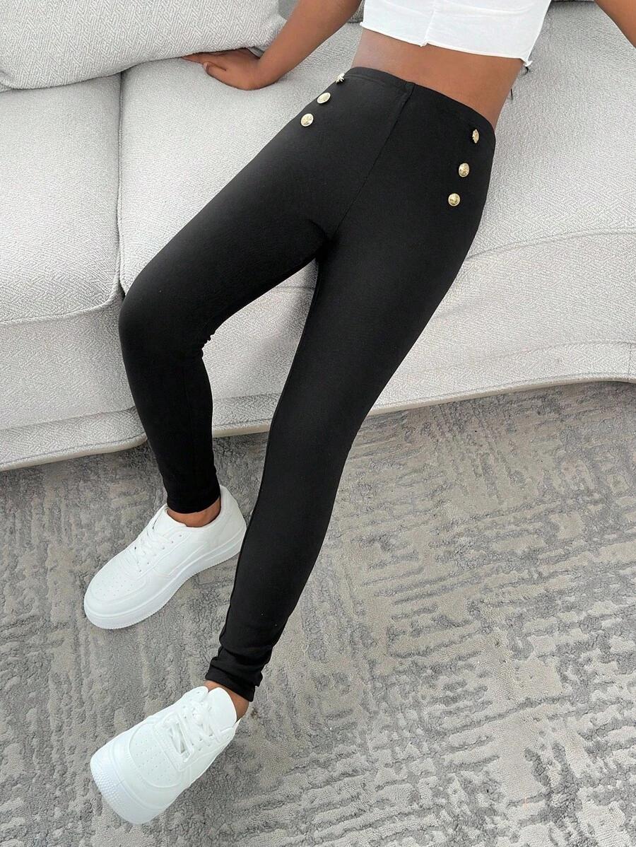 czarne legginsy guziki