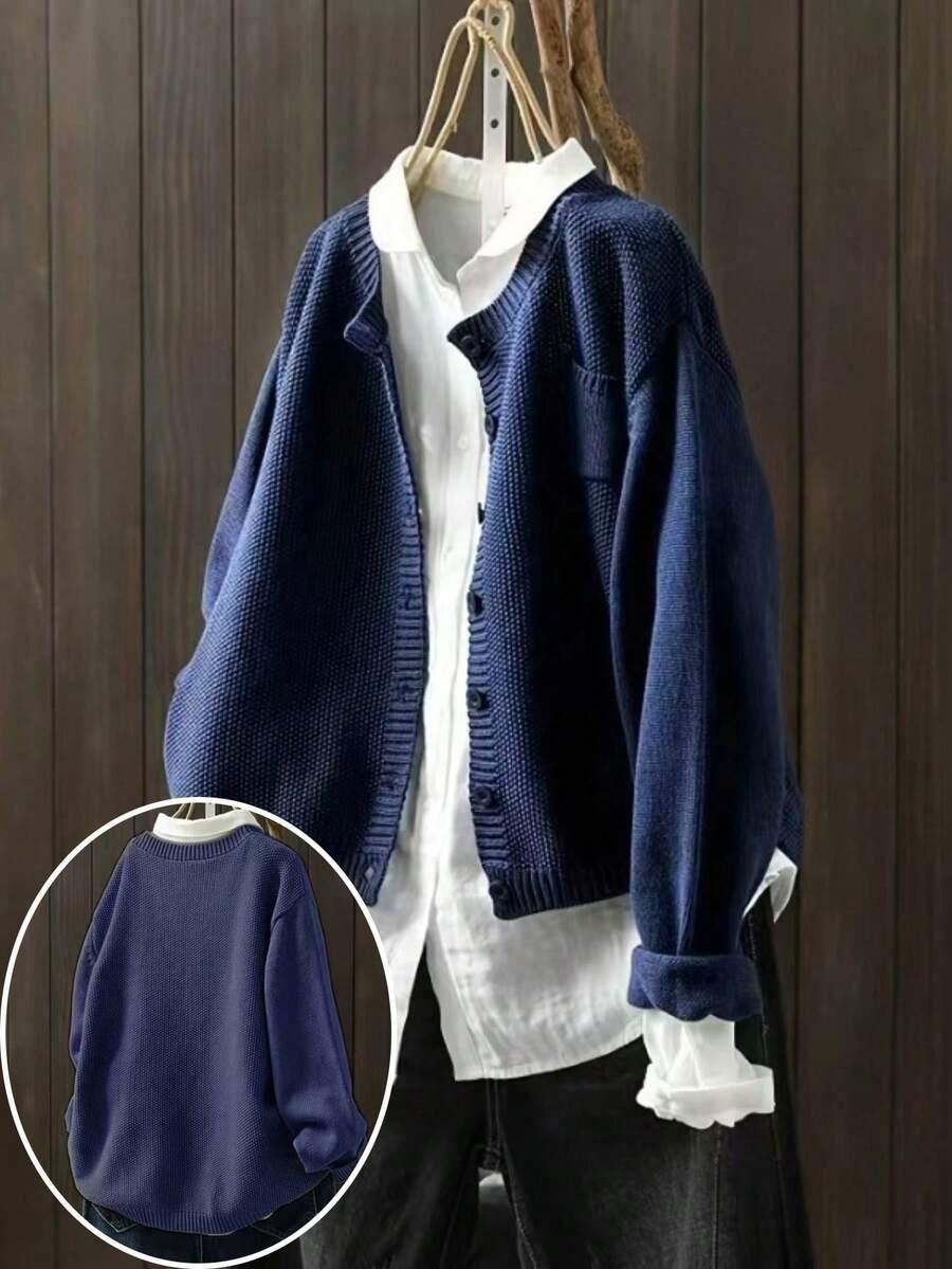 GRANATOWY SWETER GUZIKI