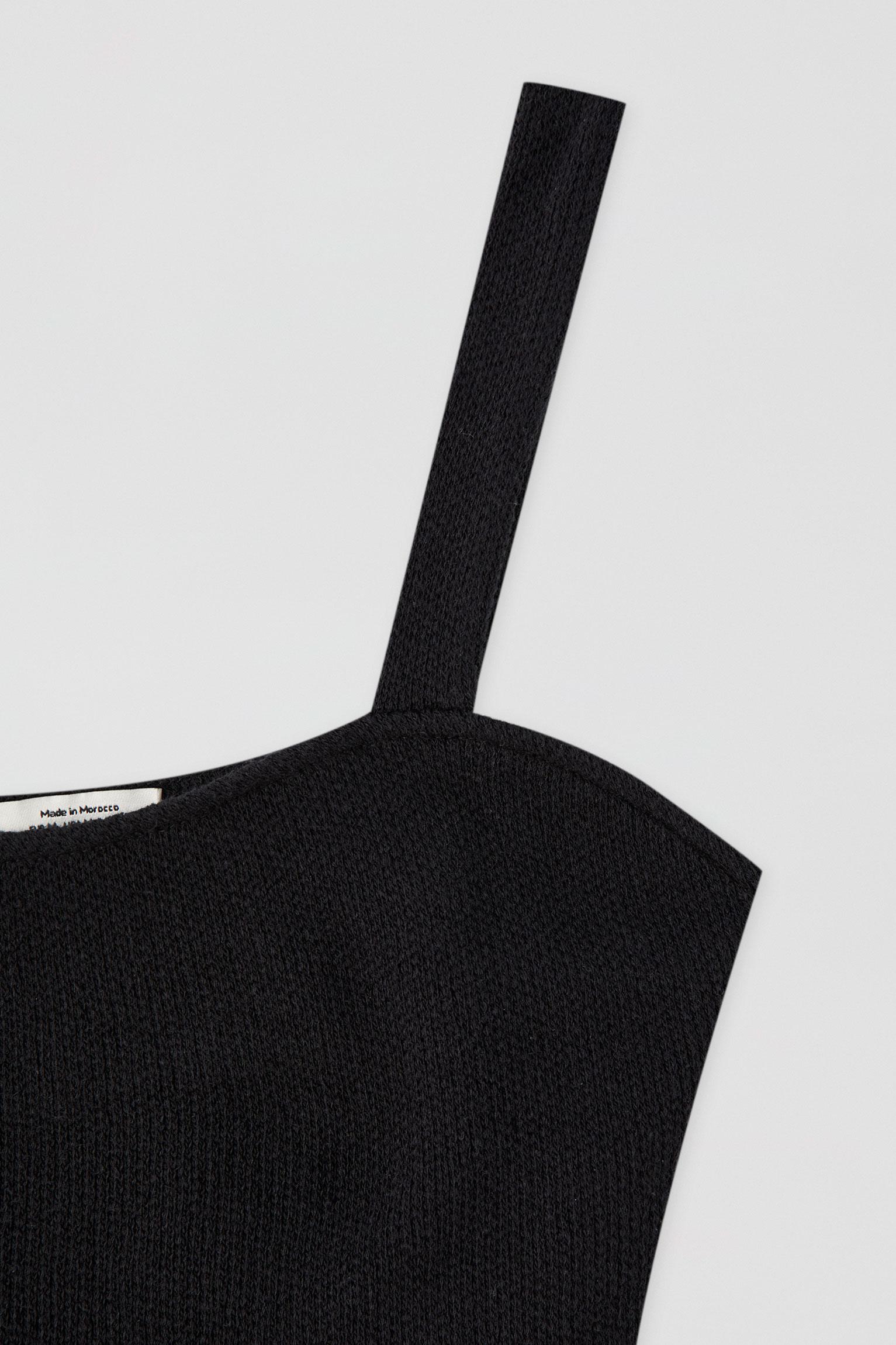 czarny crop top ramiączka