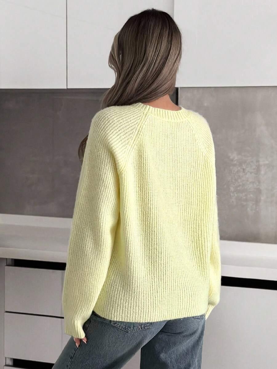 żółty sweter casual
