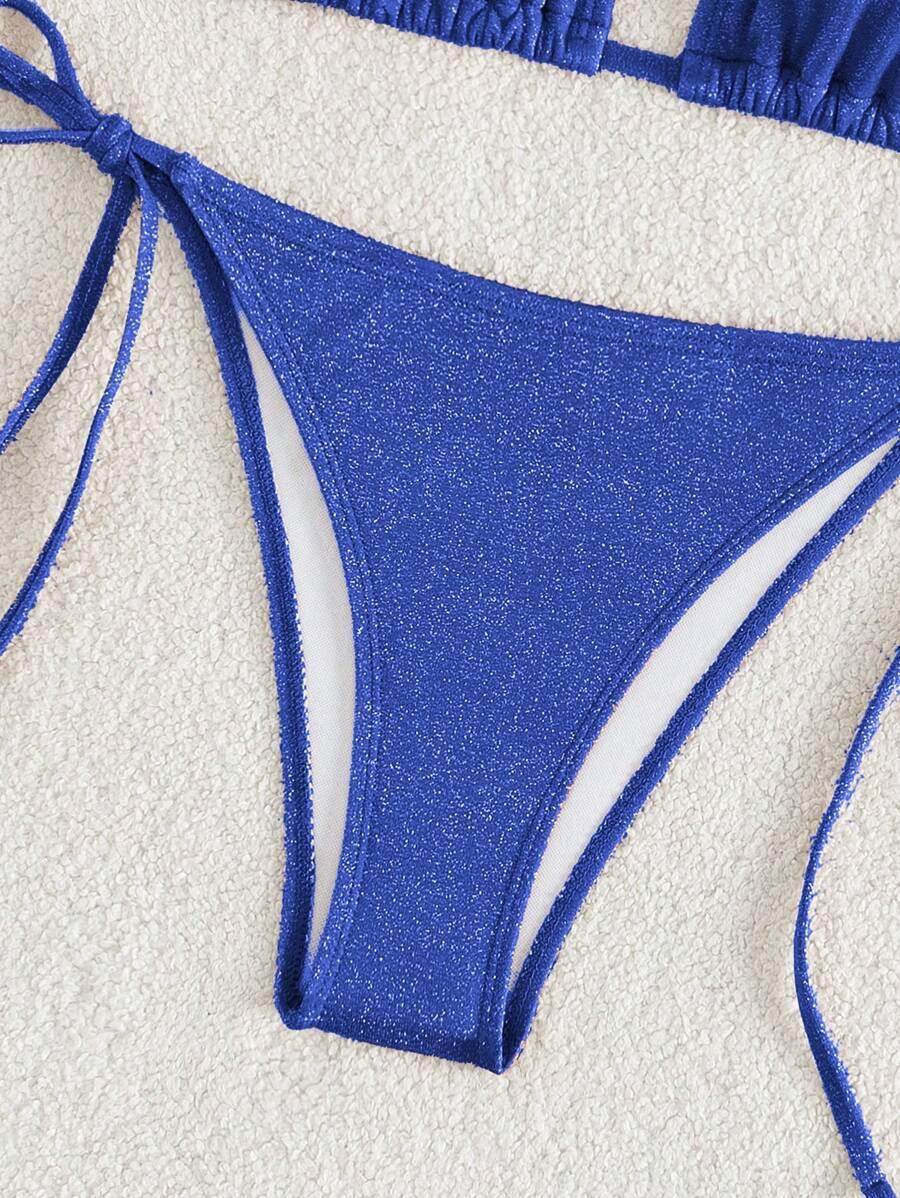 niebieska góra od bikini