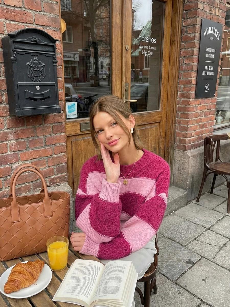 sweter wzór paski