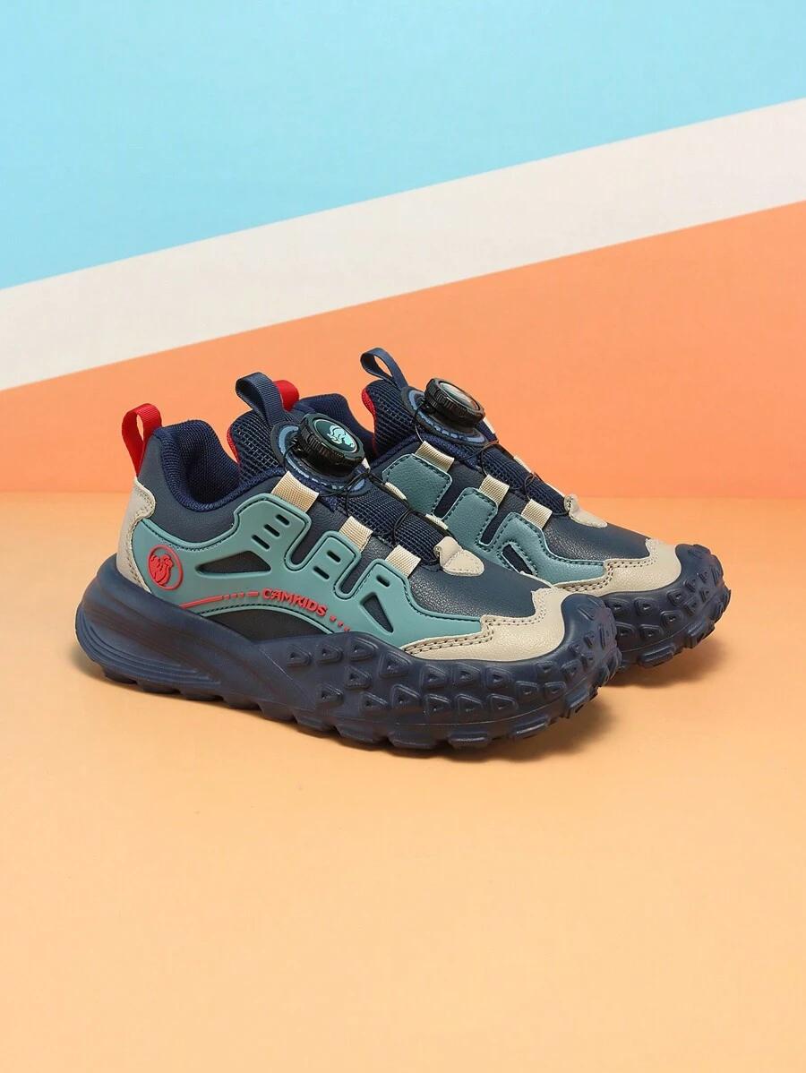niebieskie buty sportowe