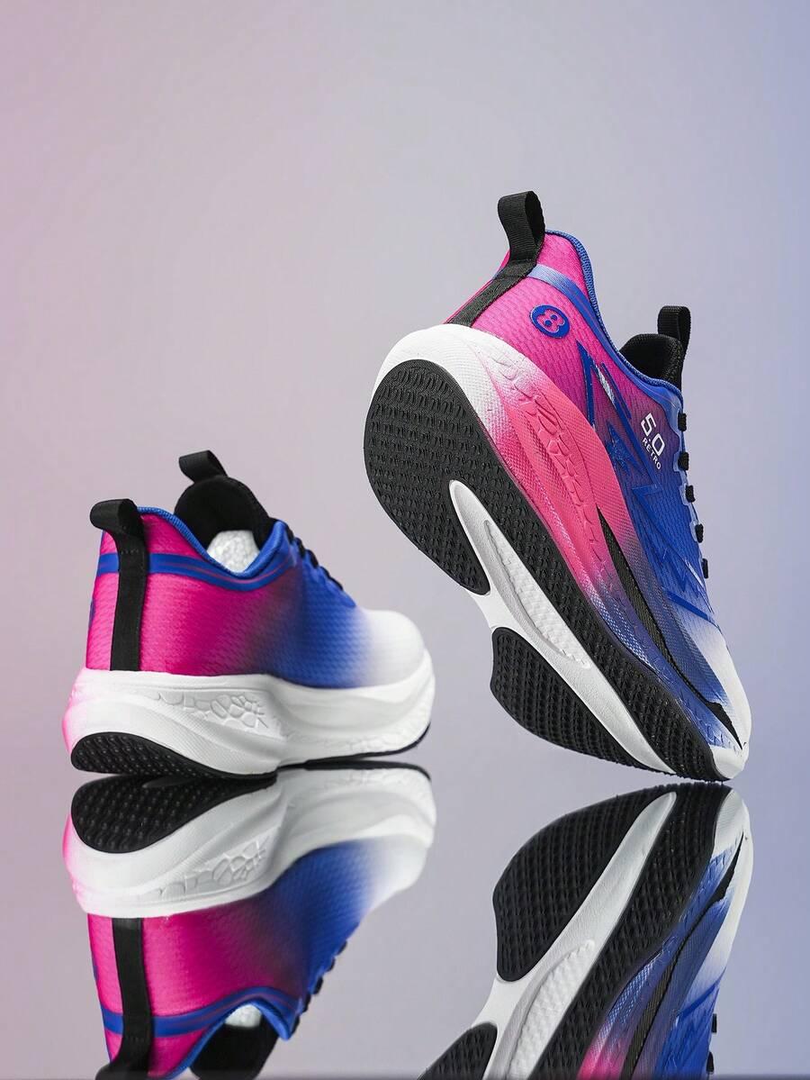 sznurowane buty sportowe