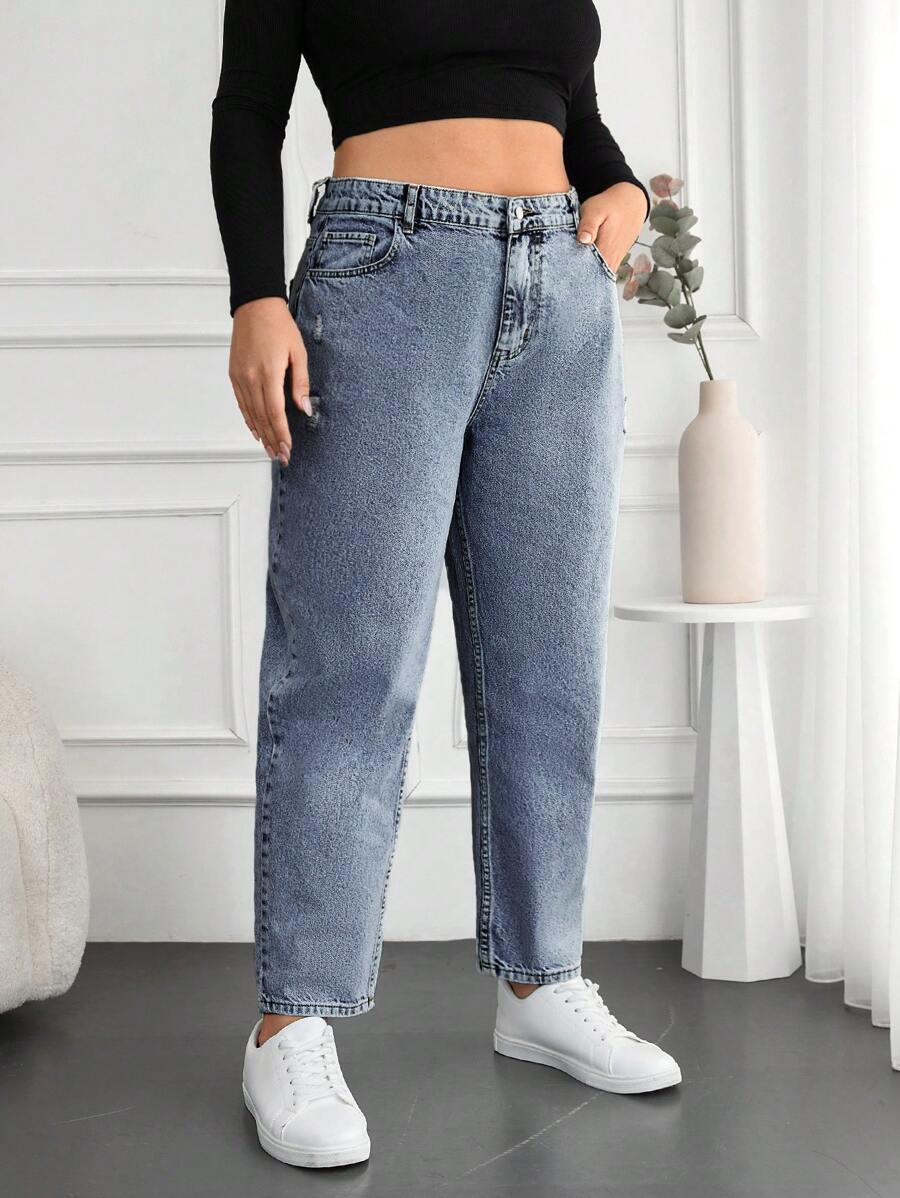 niebieskie spodnie jeans 