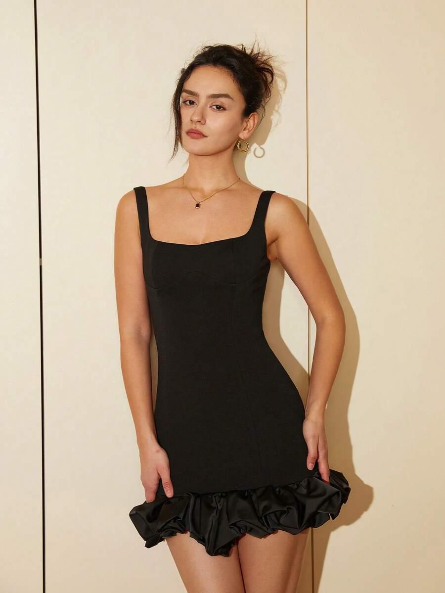 CZARNA MINI SUKIENKA