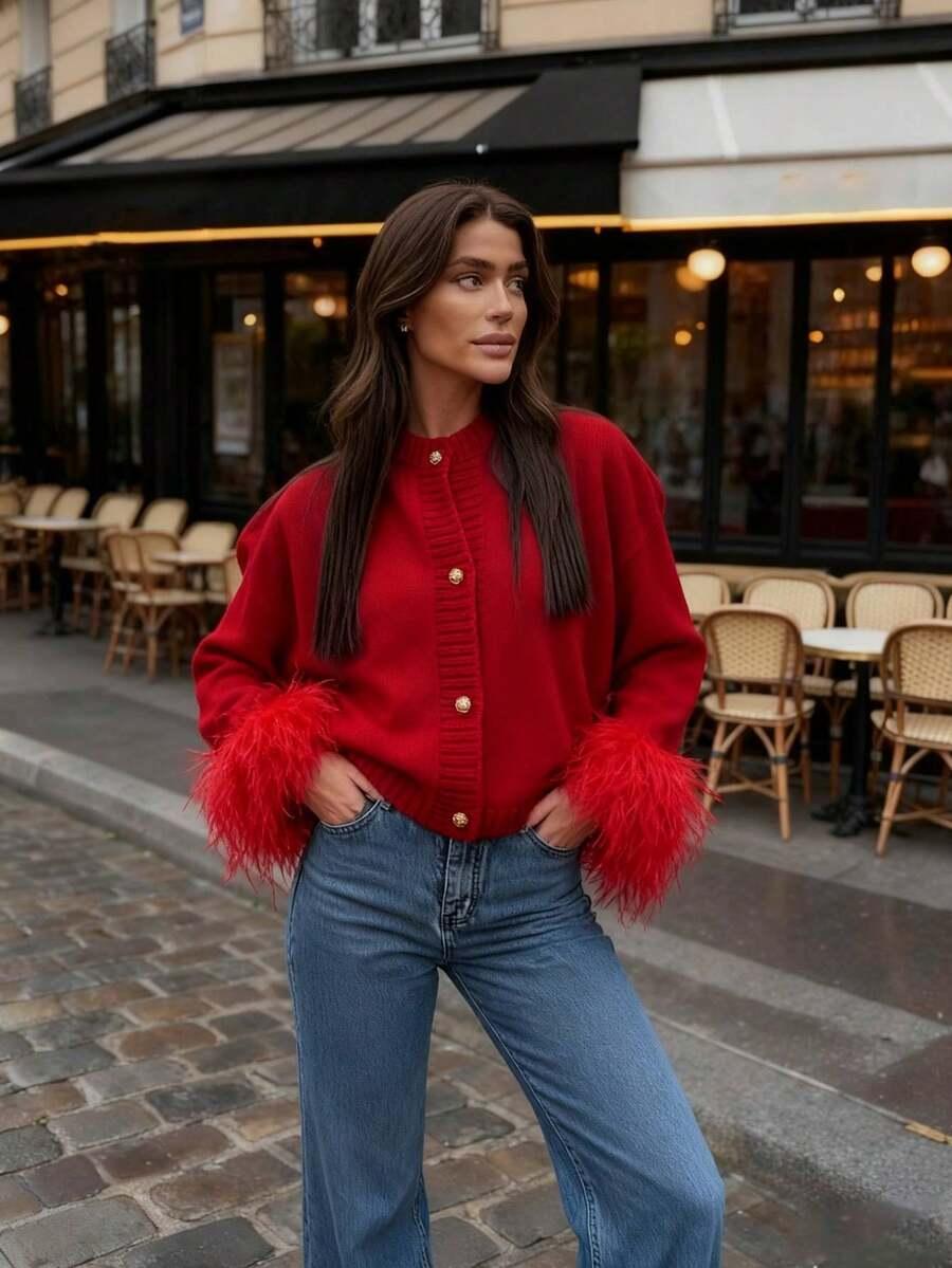 CZERWONY SWETER GUZIKI