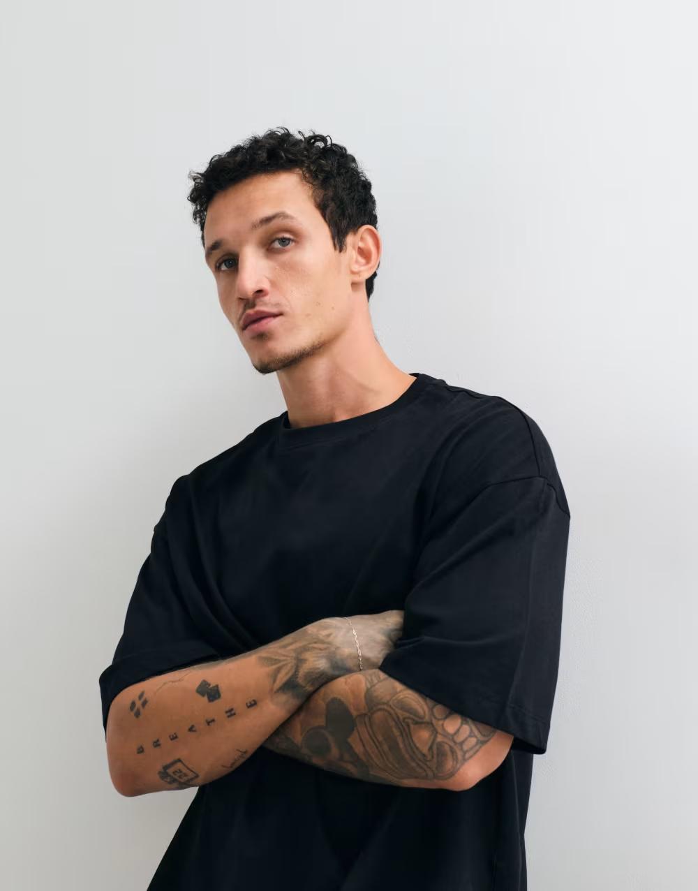 czarny t-shirt oversize