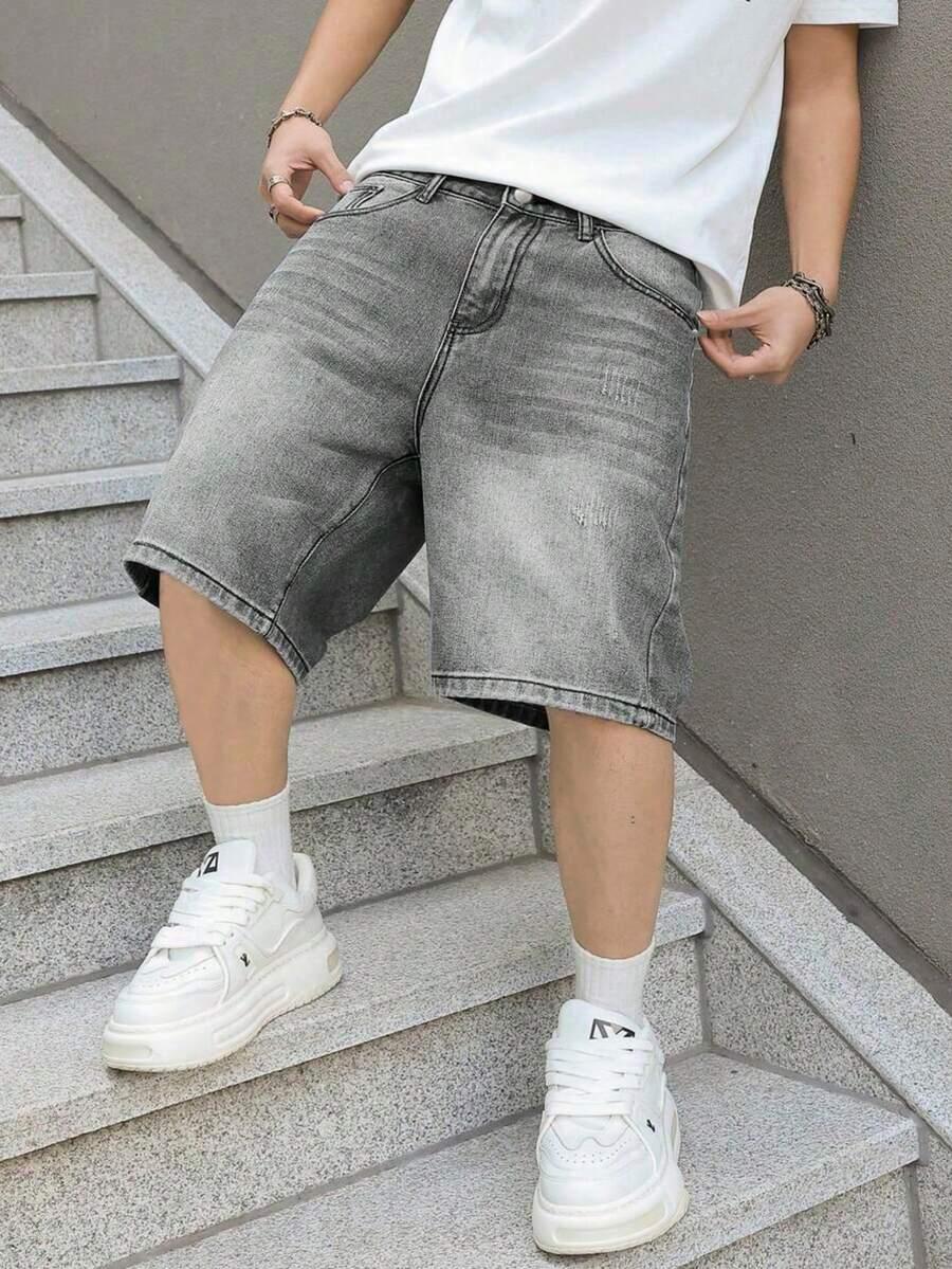 szare spodenki jeans