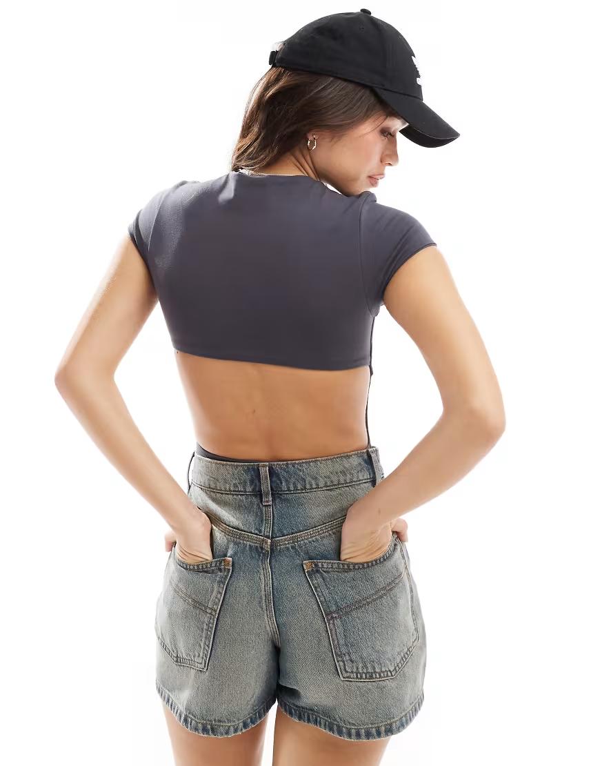 SZARE BODY ODKRYTE PLECY