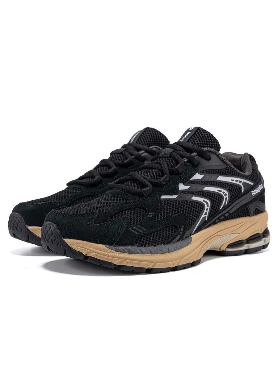 czarne buty sportowe