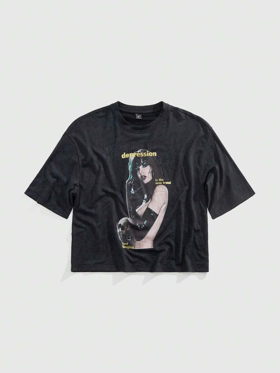 LUŹNY T-SHIRT Z NADRUKIEM