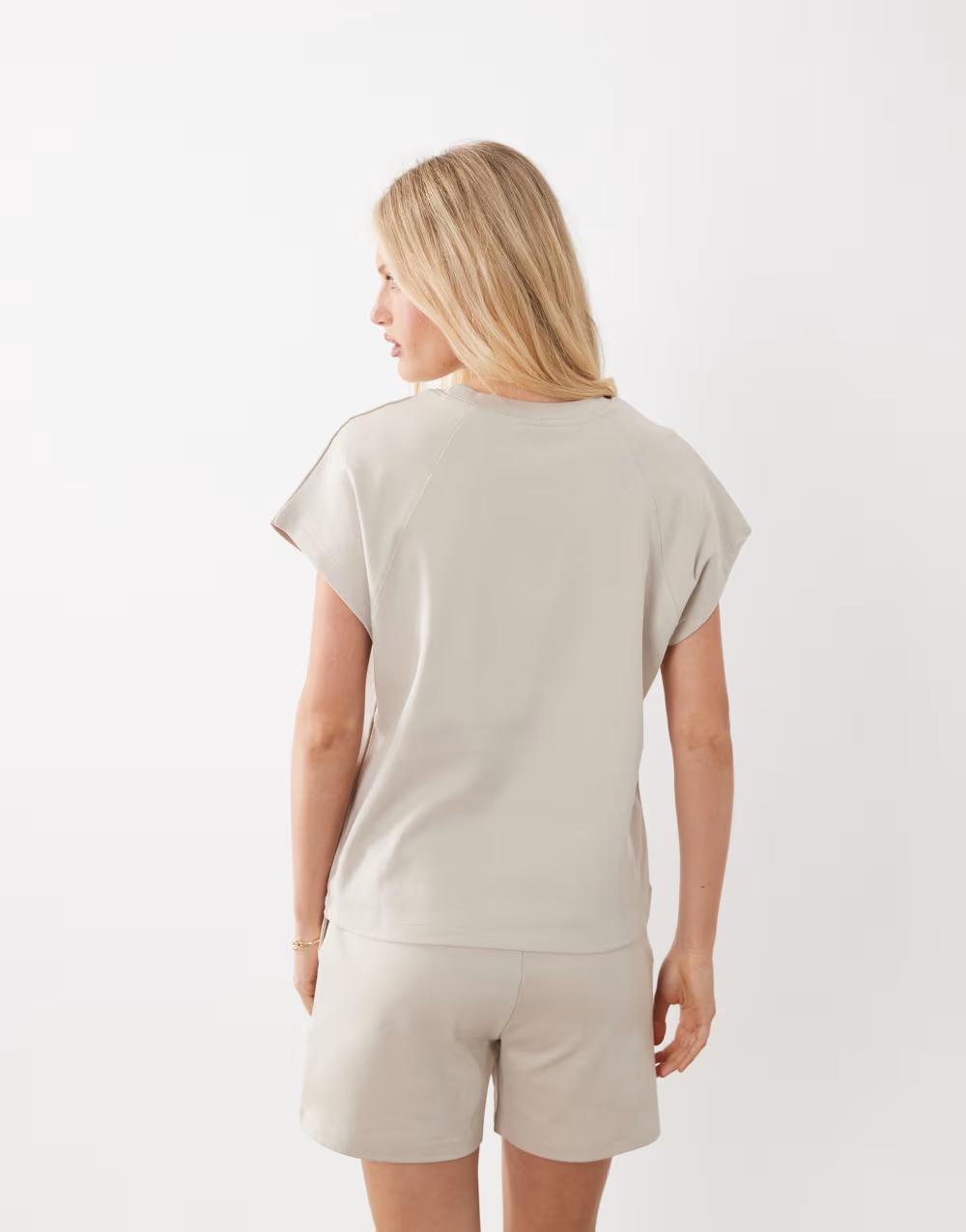 beżowy t-shirt  casual