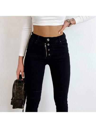 czarne spodnie jeans