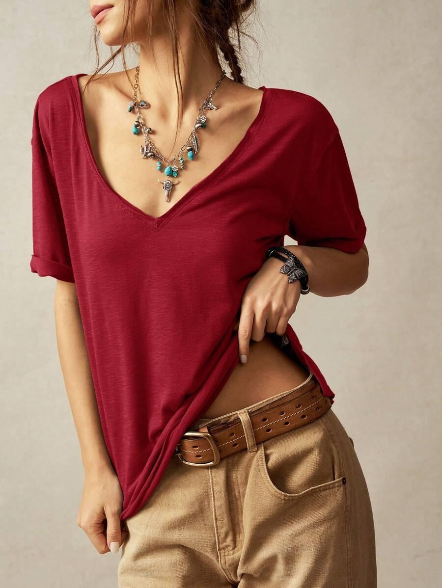 czerwony t-shirt v-neck