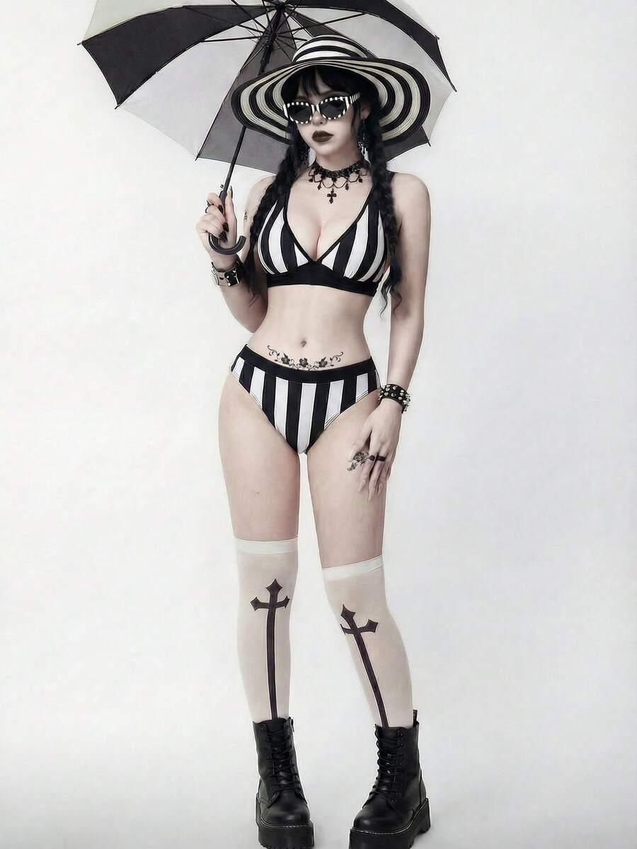dwuczęściowy strój kąpielowy wzór paski
