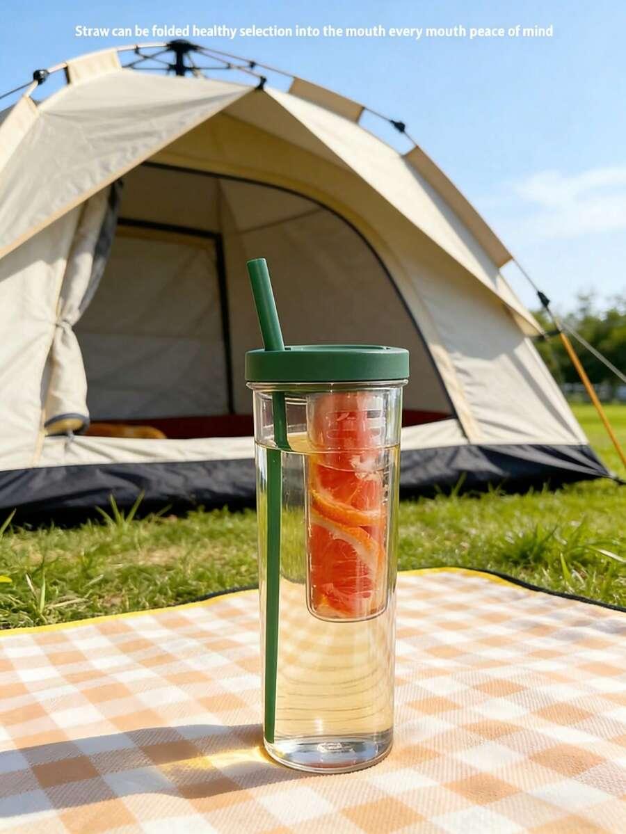 przenośna plastikowa butelka ze słomką