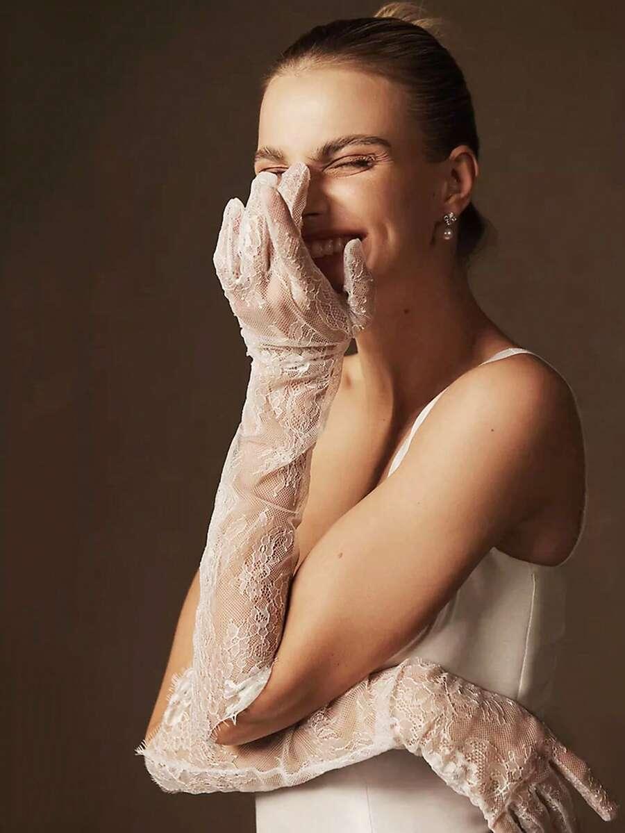 białe rękawiczki koronka