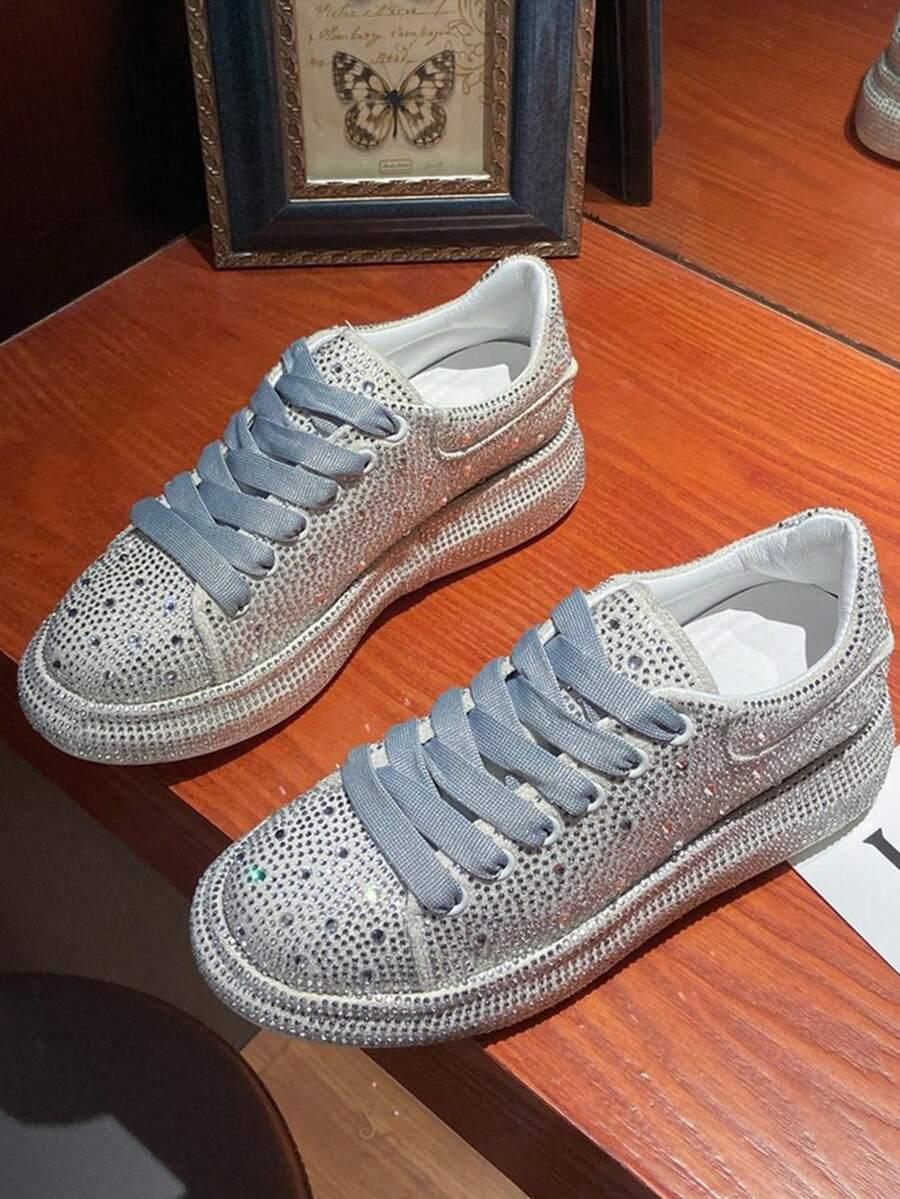 buty sportowe zdobienie