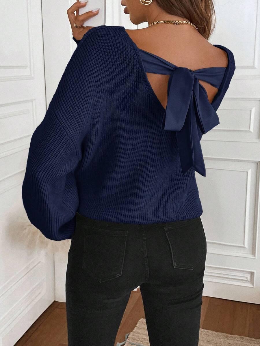 granatowy sweter kokarda
