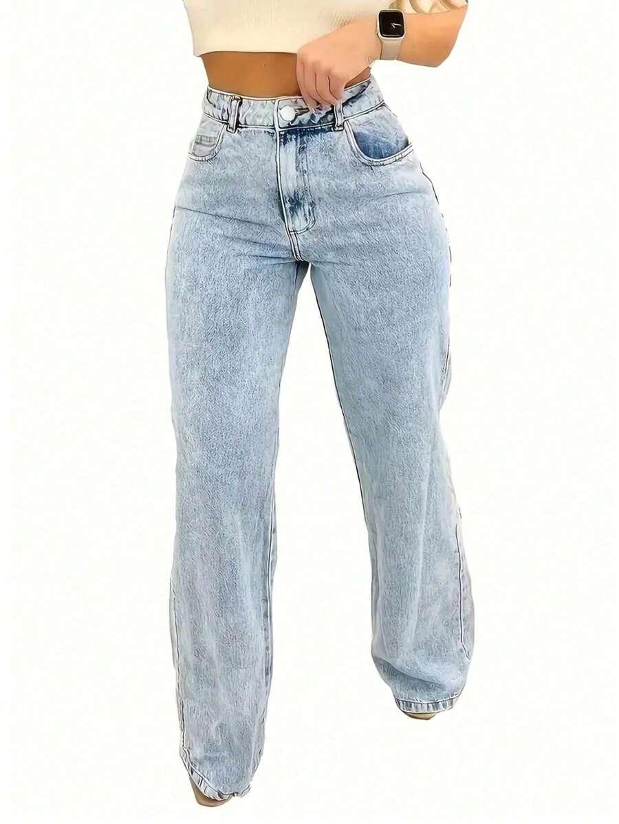 niebieskie spodnie jeans