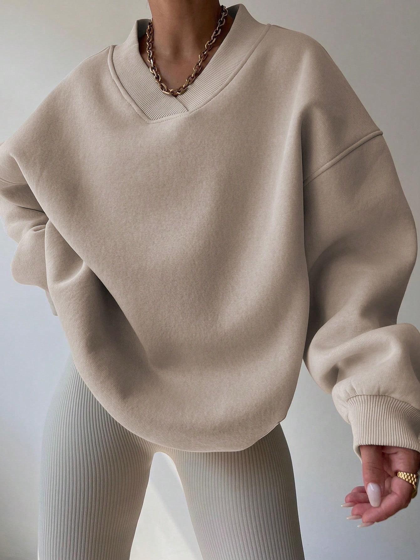 BEŻOWA GŁADKA BLUZA V-NECK