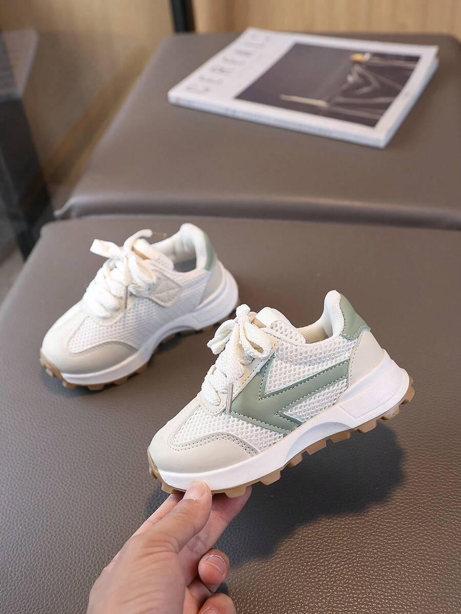 beżowe buty sportowe