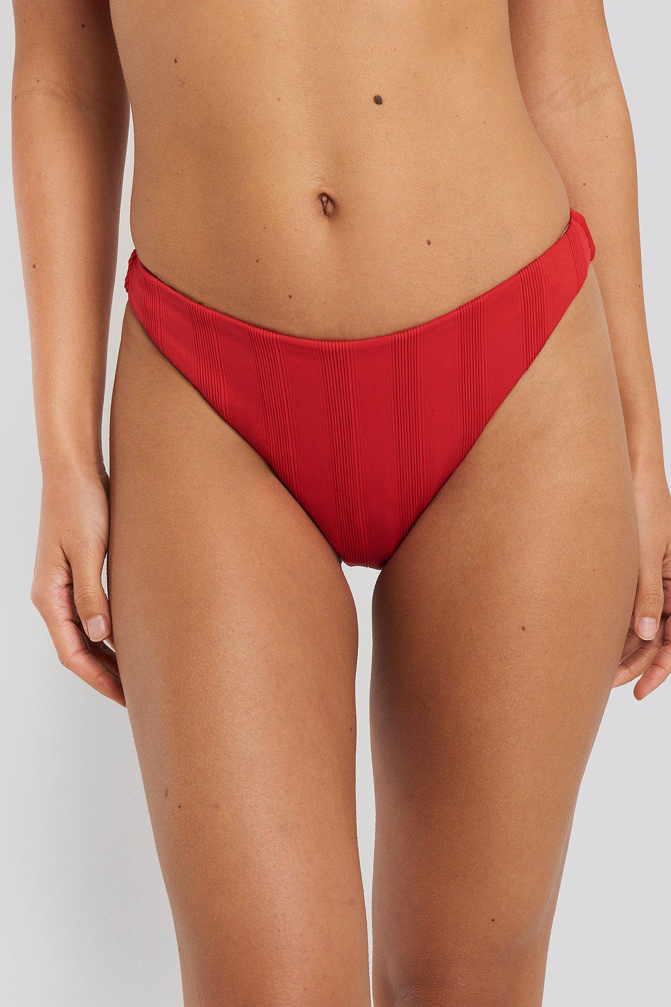 DÓŁ OD BIKINI