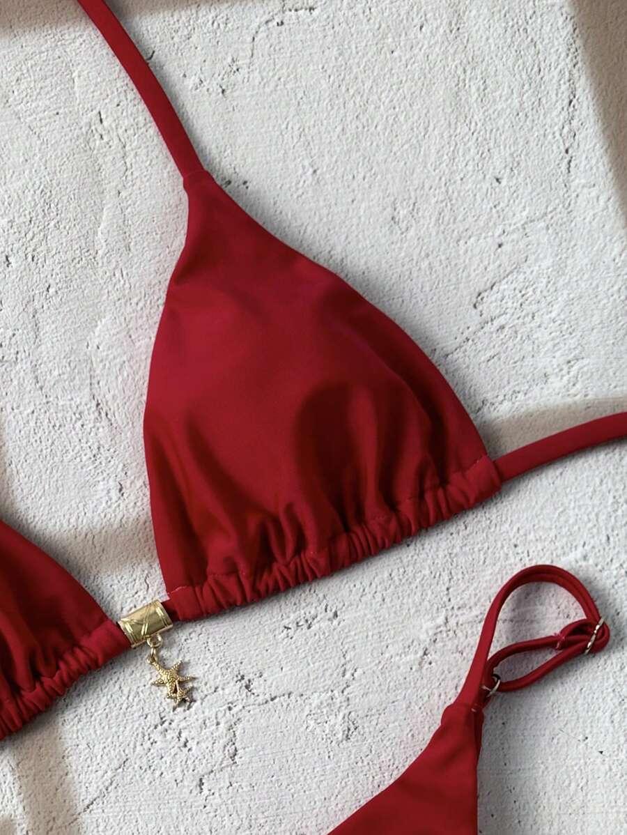 czerwony dół od bikini