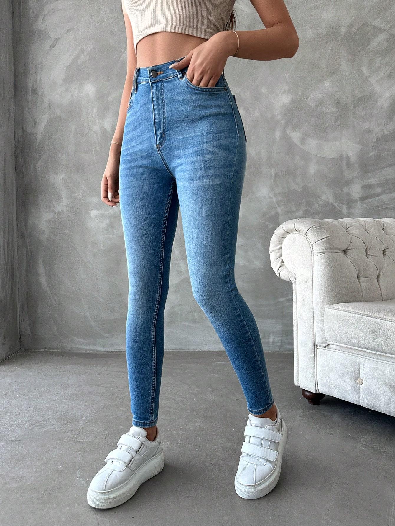 niebieskie spodnie jeans rurki wysoki stan 