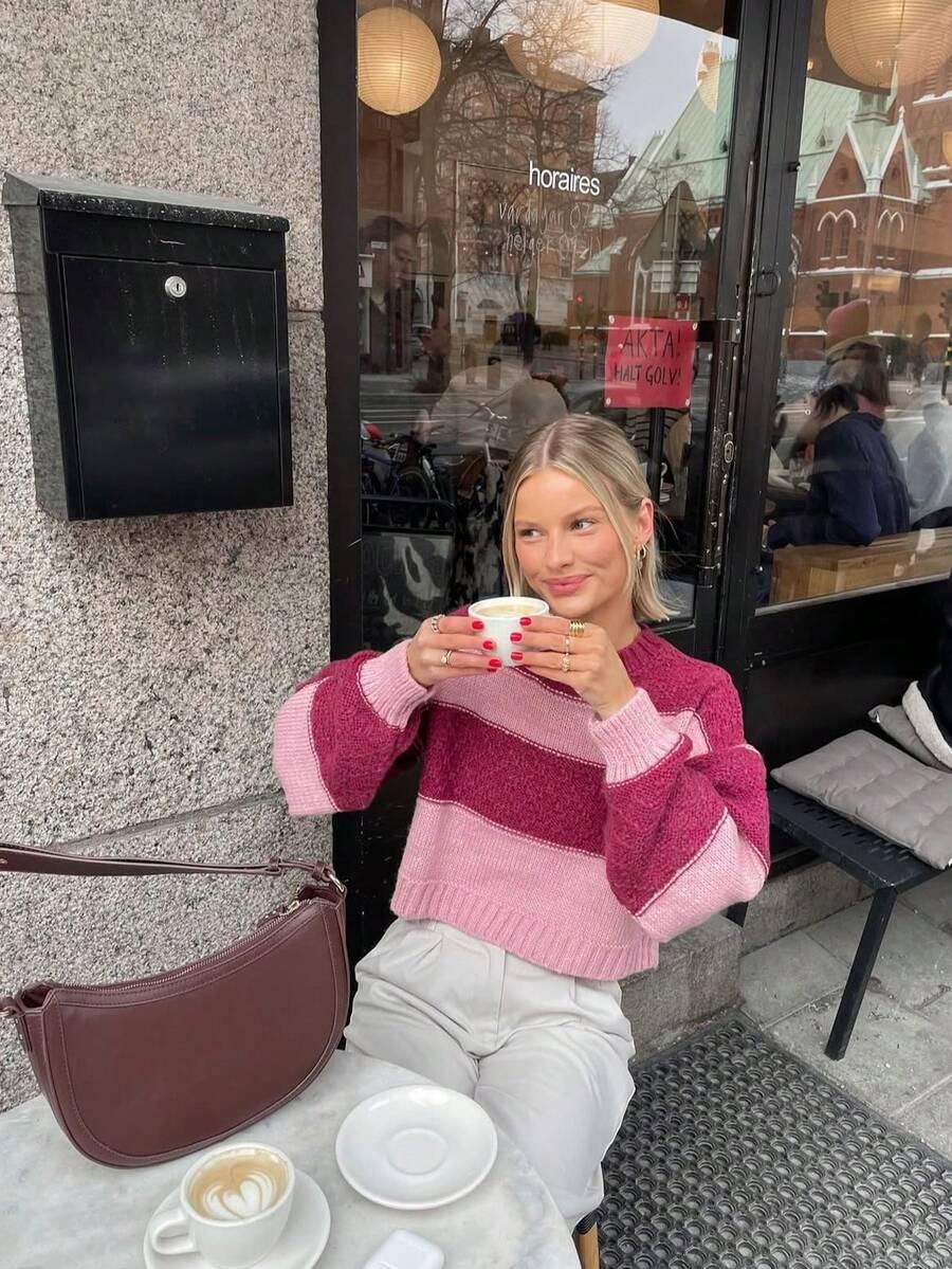 sweter wzór paski