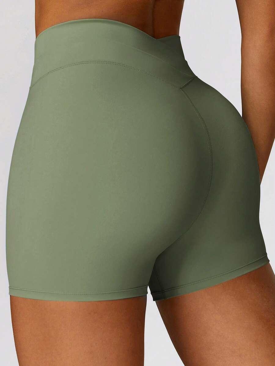 zielone sportowe spodenki